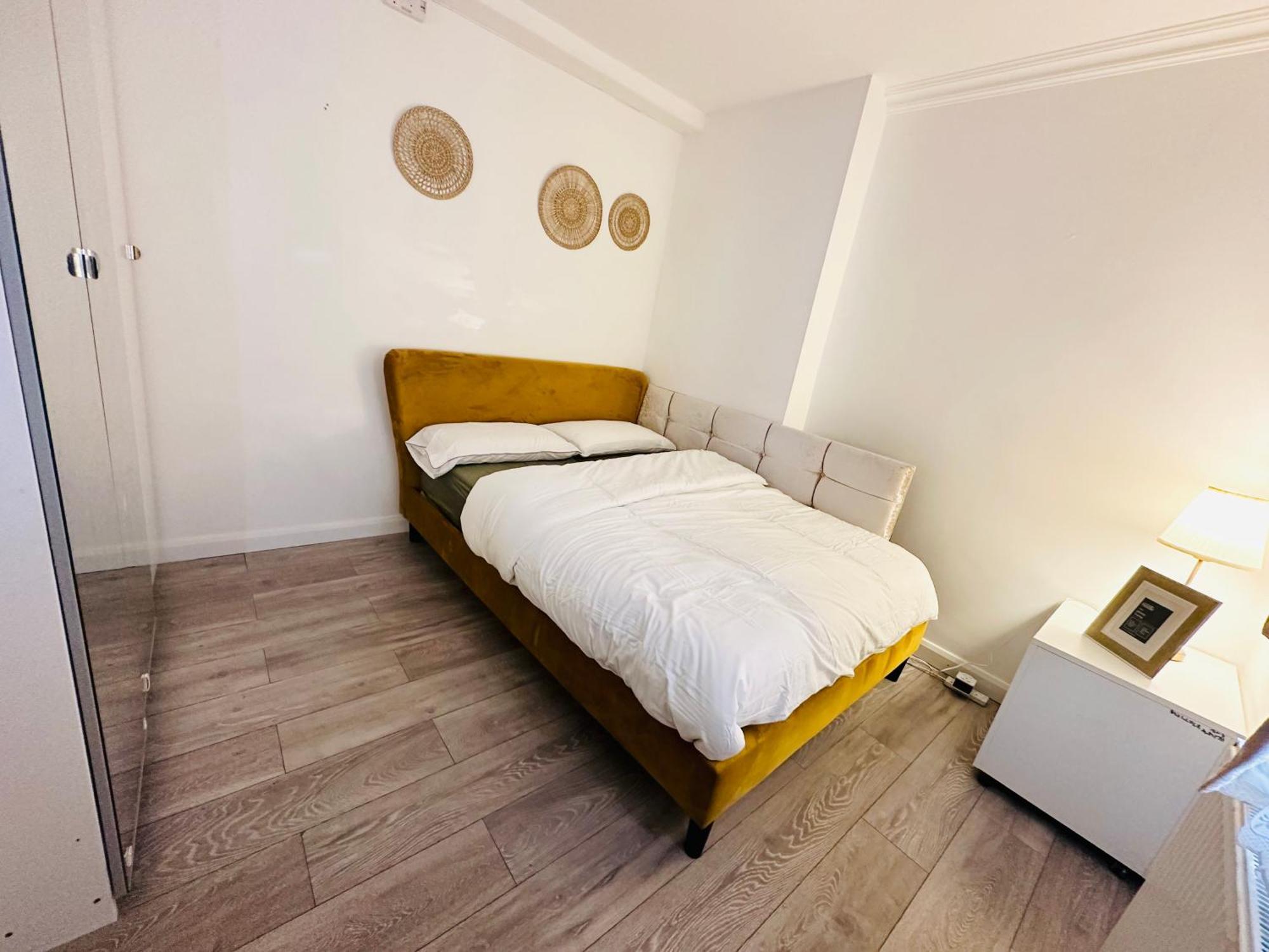 Beautiful Home In London With Easy Access To Central London Σάτον Εξωτερικό φωτογραφία