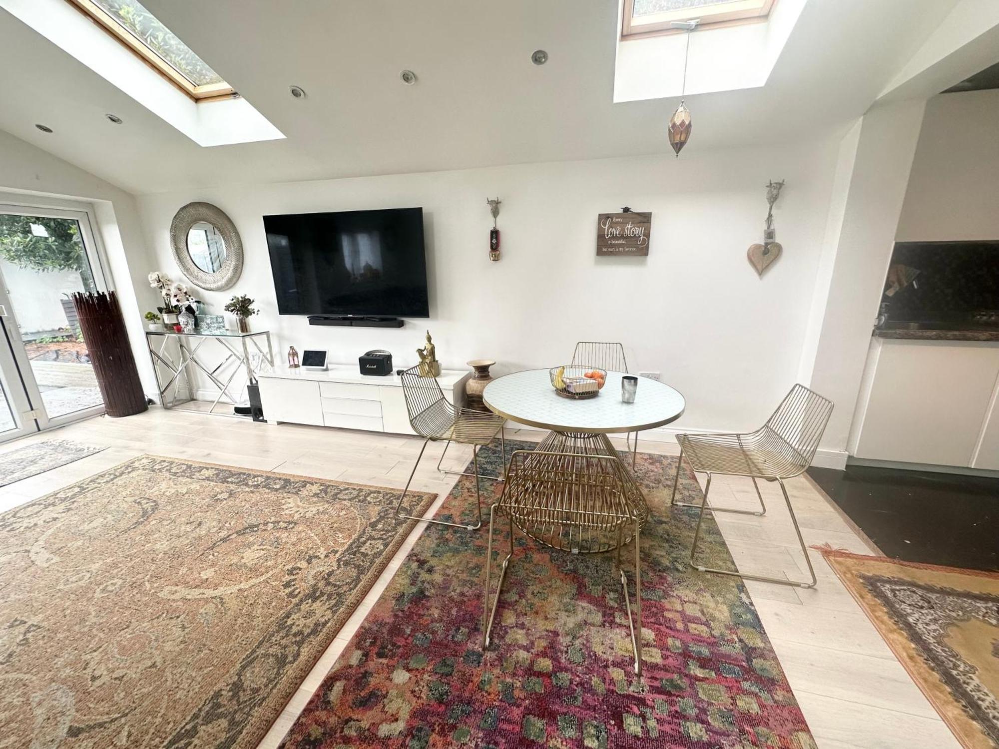 Beautiful Home In London With Easy Access To Central London Σάτον Εξωτερικό φωτογραφία