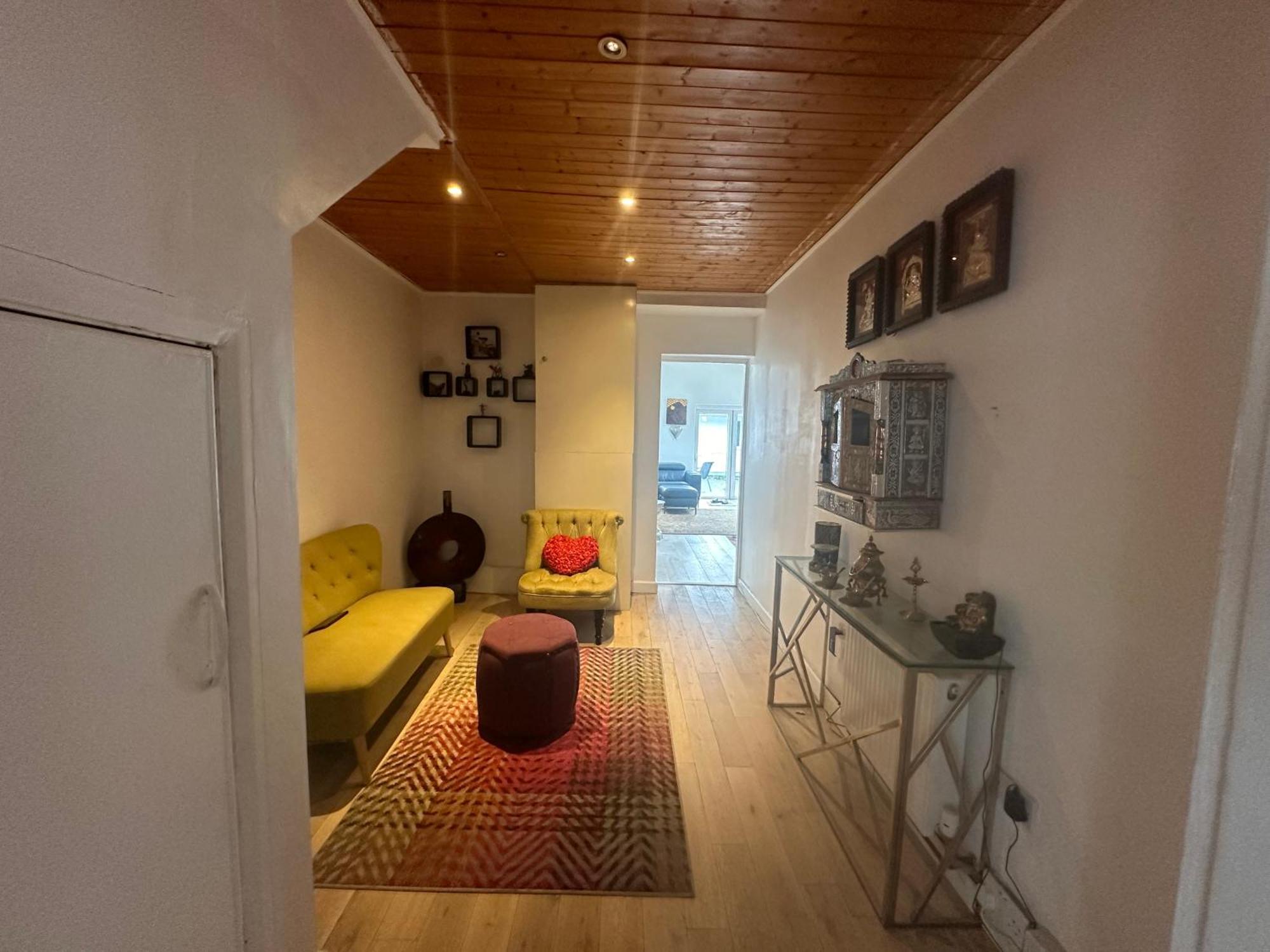 Beautiful Home In London With Easy Access To Central London Σάτον Εξωτερικό φωτογραφία